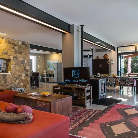 Villa House By Abahana Villas