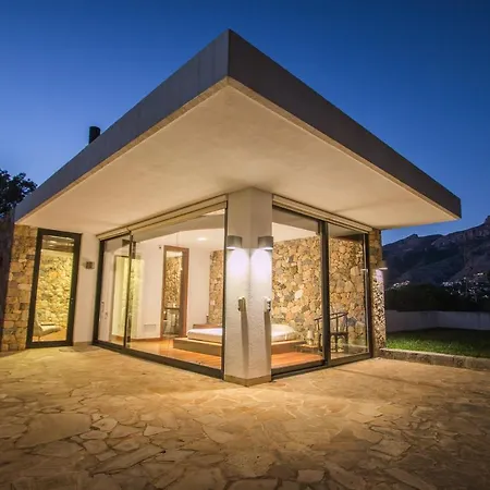 House By Abahana Villas